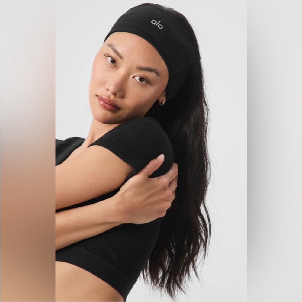 ALO Airlift Black Logo Headband, New